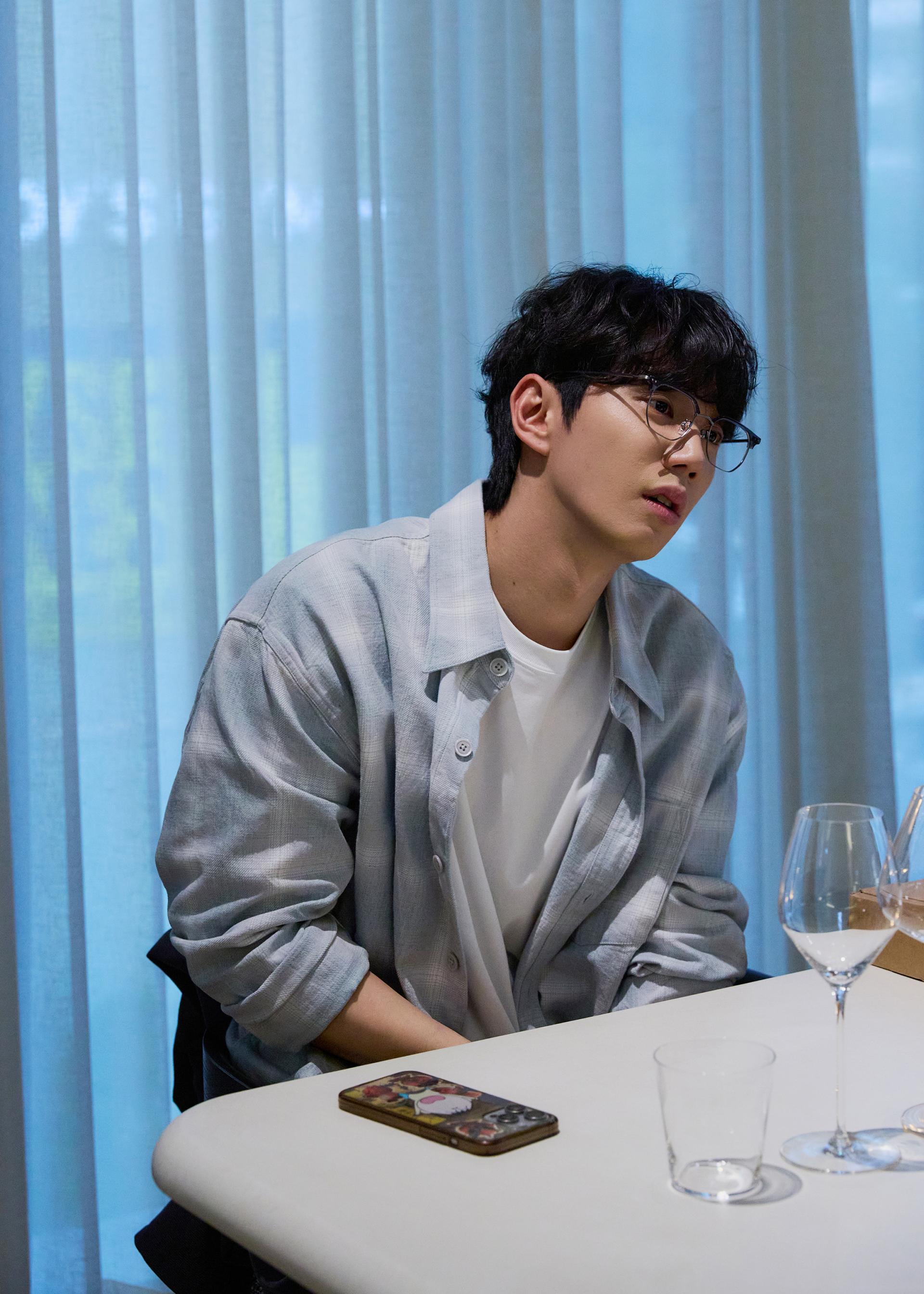 [잡담] 이준영 아워레가시 행사 때 짤 너무 좋다 | 인스티즈