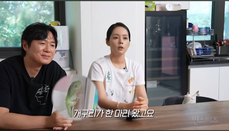 요즘 아들 때문에 파충류를 키우게 되었다는 한가인,연정훈 | 인스티즈