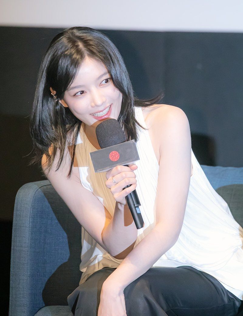 [잡담] 김유정 어제 부국제 | 인스티즈