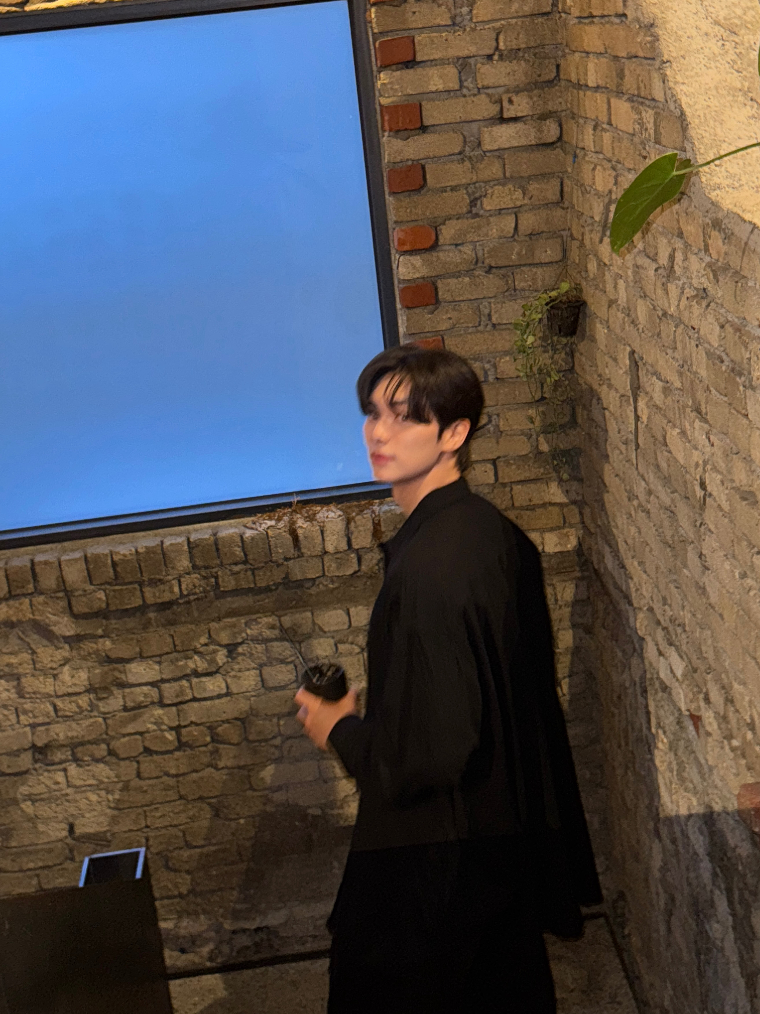 [잡담] 이채민 폭셰데이라고 위버스에 사진올려줌 ㅋㅋㅋㅋ | 인스티즈