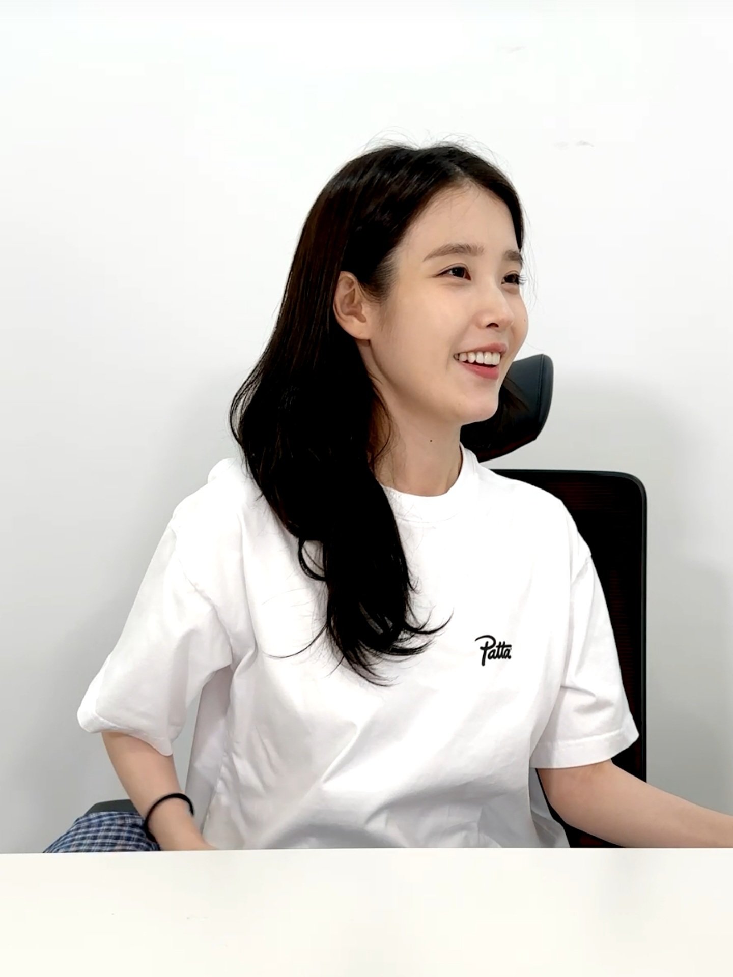 [잡담] 실시간 라방 중인 아이유 | 인스티즈