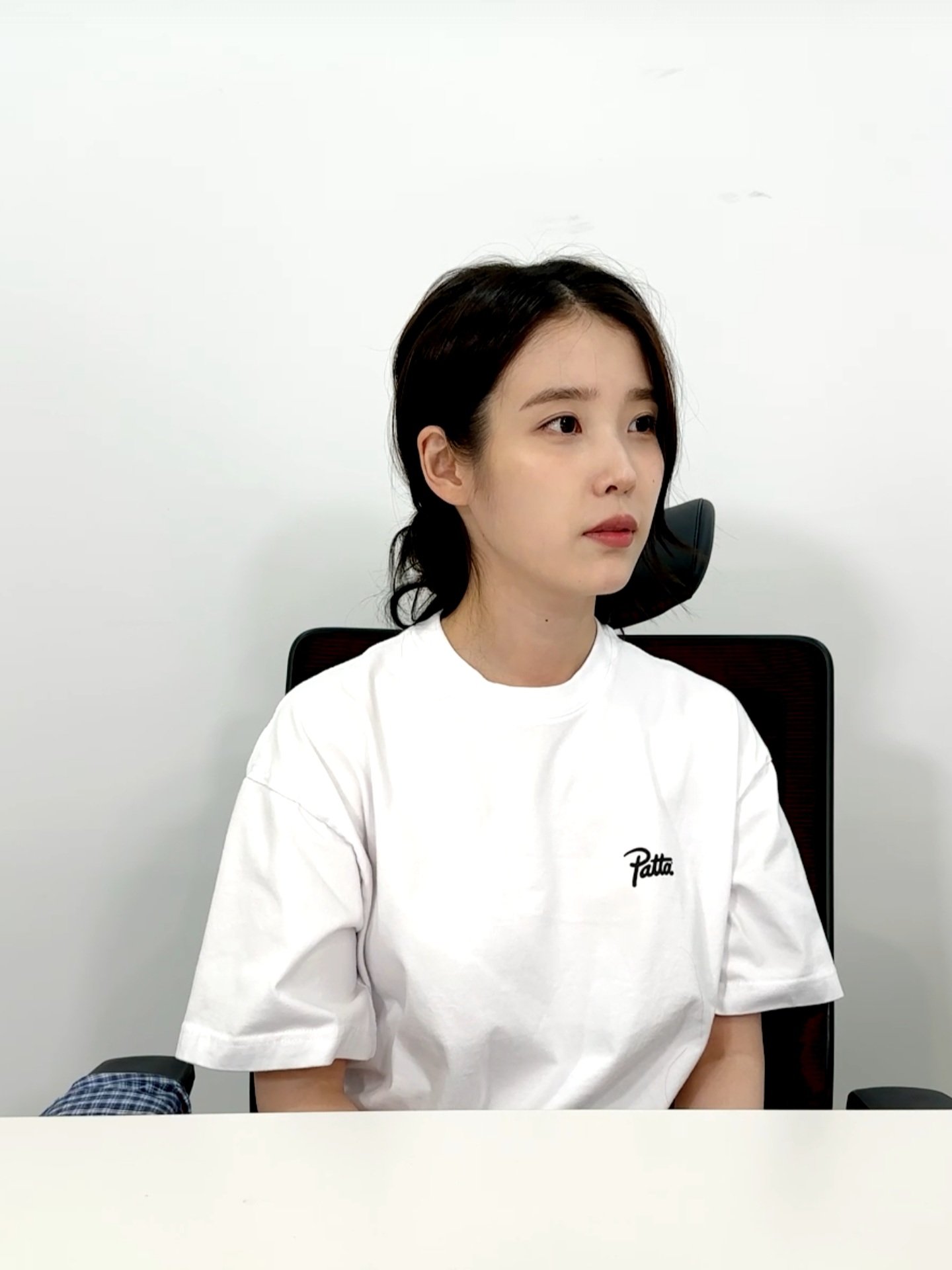 [잡담] 실시간 라방 중인 아이유 | 인스티즈