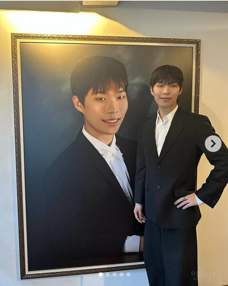 이찬혁 전시회 열받는다 혹평 | 인스티즈