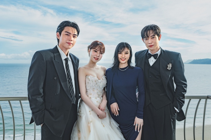 [정보/소식] '친애하는 X' 김유정X김영대X김도훈X이열음, '부국제' 뜨겁게 달궜다 | 인스티즈