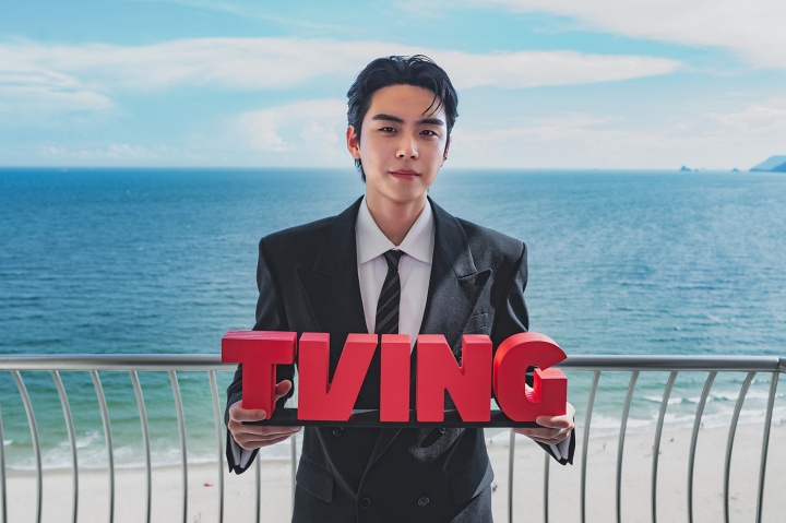 [정보/소식] '친애하는 X' 김유정X김영대X김도훈X이열음, '부국제' 뜨겁게 달궜다 | 인스티즈