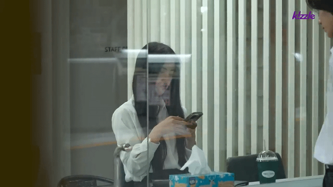 사람들이 유리창 보고 놀란이유.jpg | 인스티즈