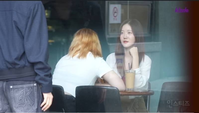 잘생긴 남자가 유리창너머로 인사할때.jpg | 인스티즈