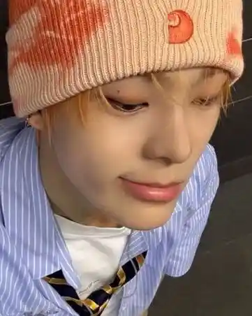 휘브 제이더 김준민 프리뷰 남찍사 셀카 (26) webp 공유 | 인스티즈