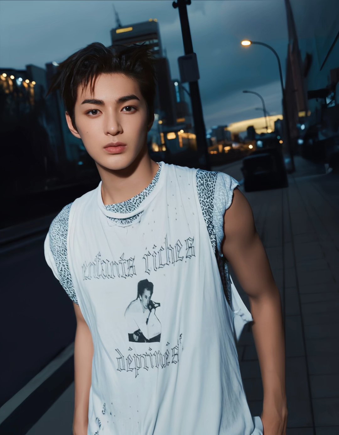 진짜진짜진짜 대박 잘생긴 신인 남돌 | 인스티즈