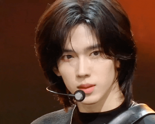 이번에 장발하고 외모 리즈 찍었다는 남돌 .jpg | 인스티즈