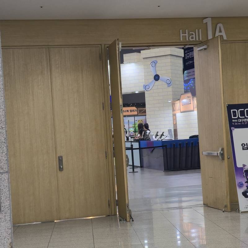 [잡담] 테일즈런너 행사장 왔다 | 인스티즈