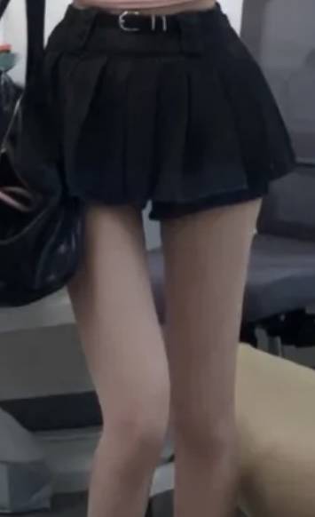 [잡담] 꾸꾸꾸 어떤 옷 스타일이 더 이뻐 보여? | 인스티즈