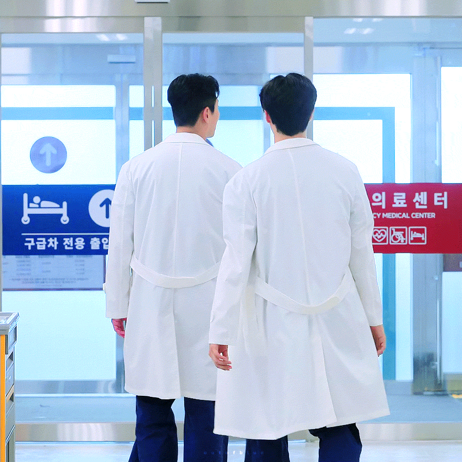 [잡담] 중증외상) 중증외상 여기서 백강혁은 환자들 보면서 걷고 양재원은 백강혁 뒷모습만 보면서 | 인스티즈