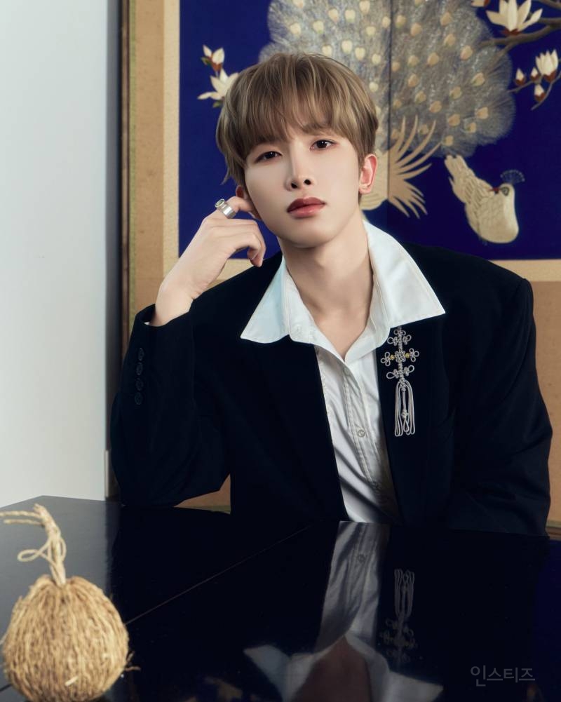 파우 (POW) 추석 기념 화보 Happy Chuseok🌕 | 인스티즈