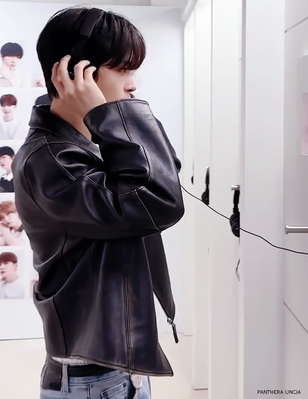 [잡담] 알디원 김건우 자기 손으로는 가죽자켓 안찾아입을 것 같지만 | 인스티즈