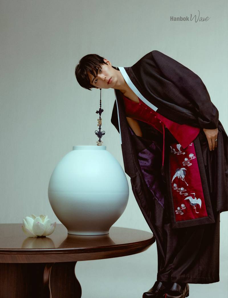 현재 중국에서 발작중이라는 박보검 한복 화보..JPG | 인스티즈