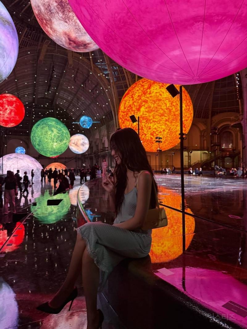 블랙핑크 제니 인스타 업데이트 feat.샤넬쇼 | 인스티즈