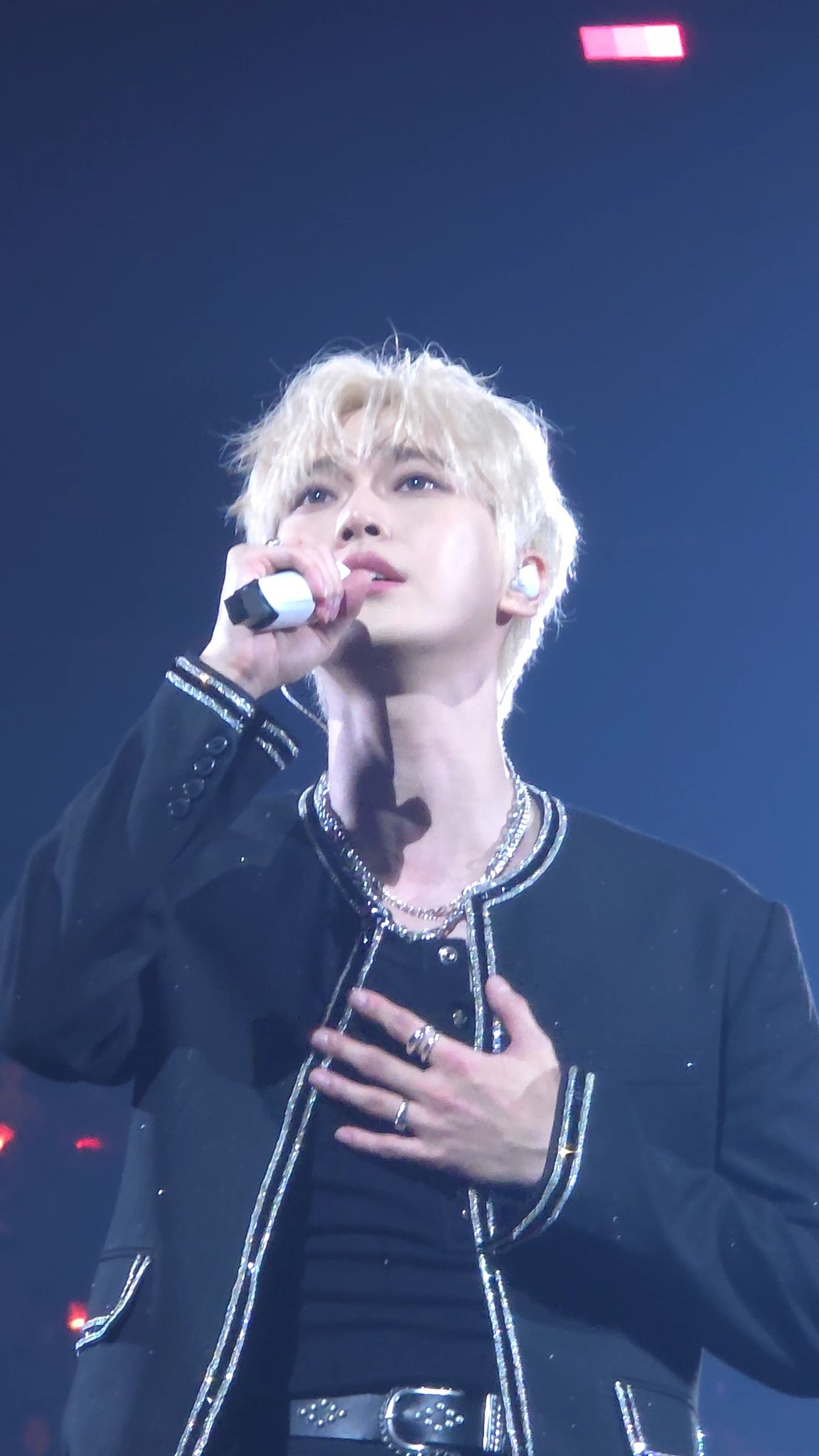 [잡담] 도영 가발로 머리색 숨긴게 넘 웃겨 | 인스티즈