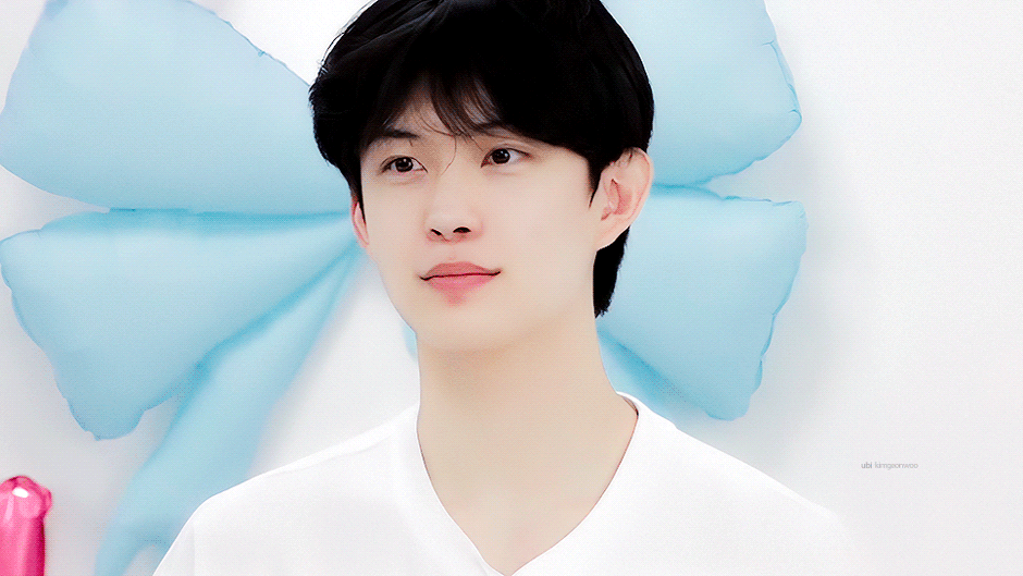 [잡담] 김건우 진심 개쌉쿨톤같아서 웃기다 | 인스티즈