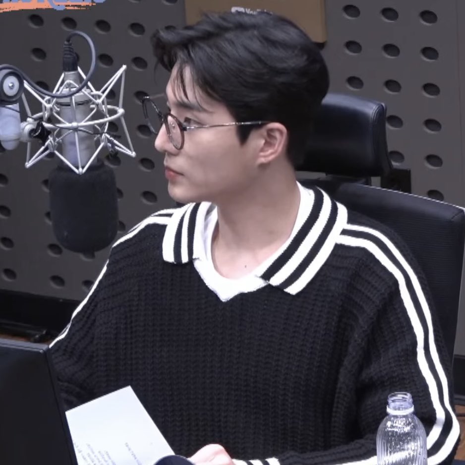 [잡담] 영케이 안경 개잘어울린다 | 인스티즈