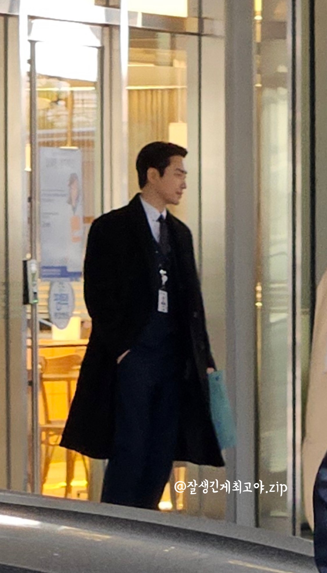 [잡담] 내 기준 목격짤이 개오지는 남자 | 인스티즈