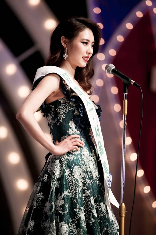 [잡담] 97년도 배경으로 나오는 미스코리아 이연희 분장 | 인스티즈