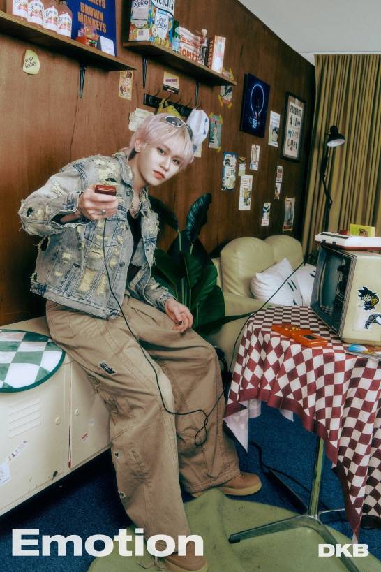 다크비(DKB) 미니 9집 'Emotion' 콘셉트 포토 'Mischief' ver | 인스티즈