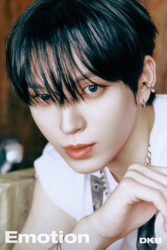 다크비(DKB) 미니 9집 'Emotion' 콘셉트 포토 'Mischief' ver | 인스티즈