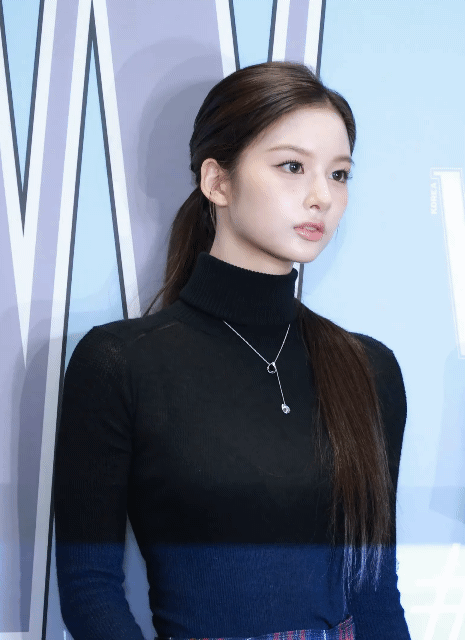 [잡담] 설윤 레드카펫 진짜 예쁘다 | 인스티즈