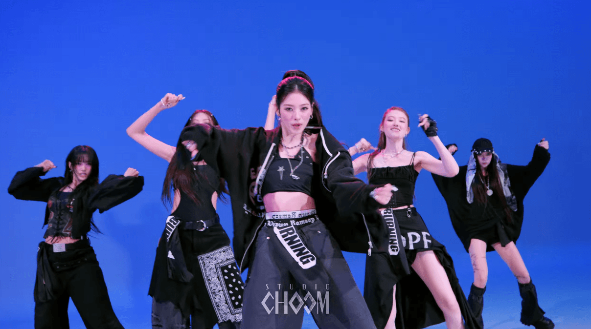 퍼포 진짜 잘 짠 것 같은 미야오 신곡 스춤….gif | 인스티즈