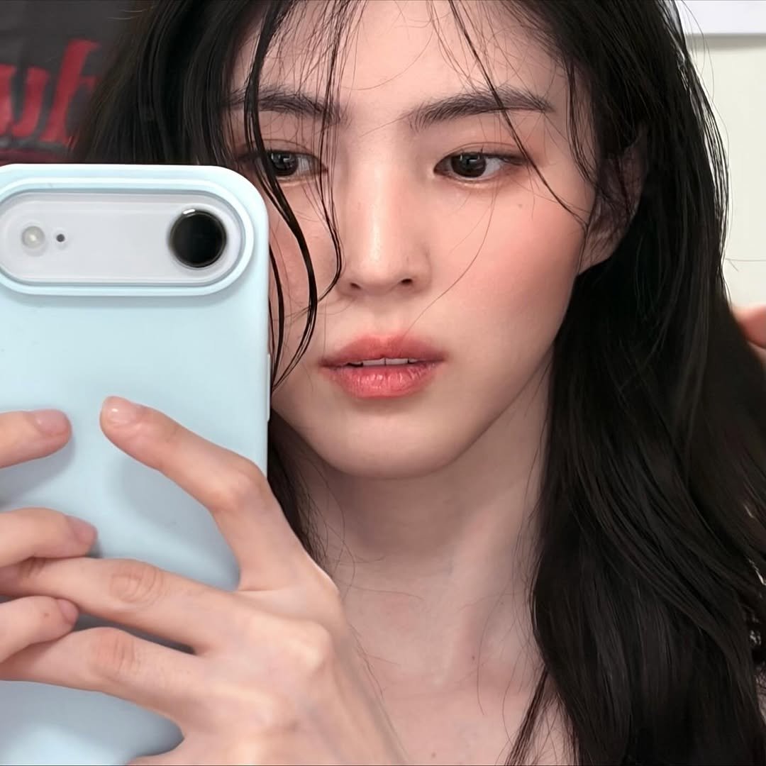 [잡담] 251020 한소희 인스타그램 업데이트 | 인스티즈