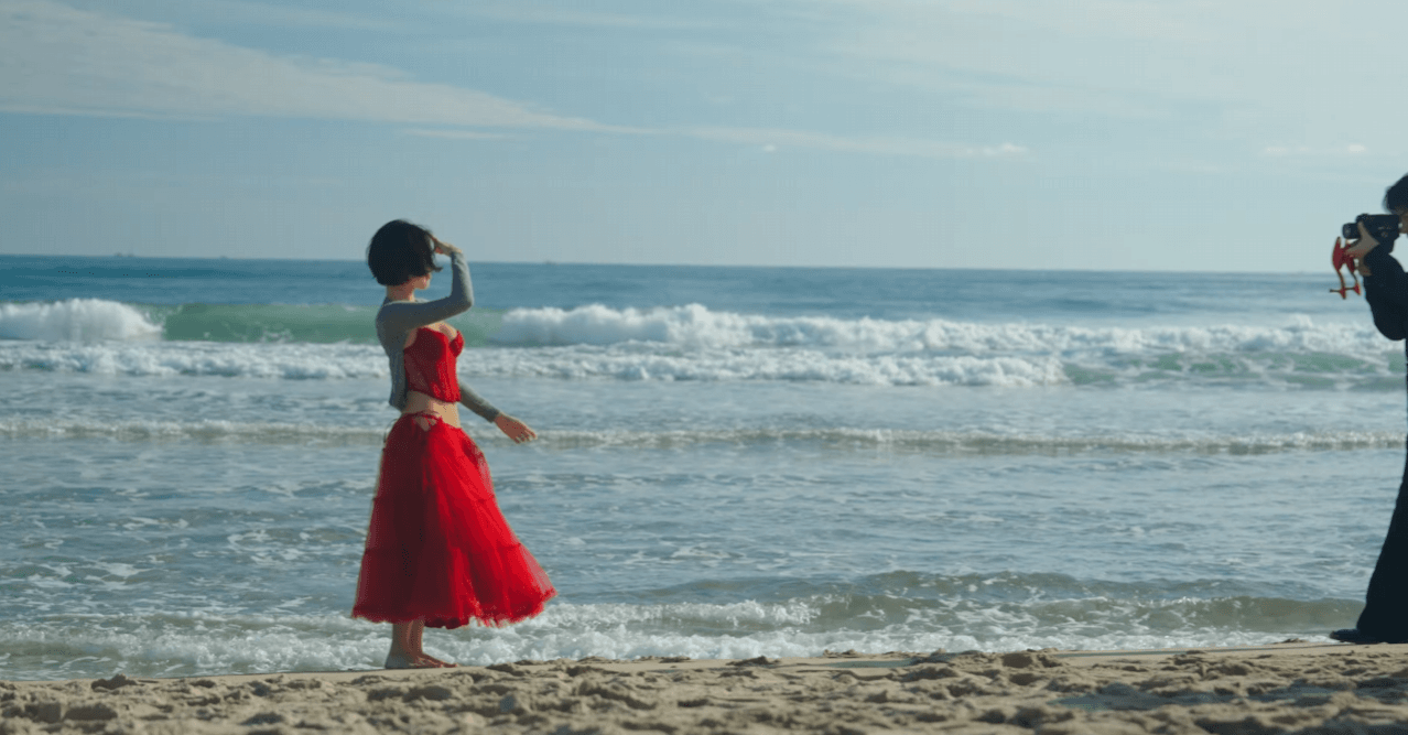 웨딩 필름 레퍼런스 깔인 화사 신곡 뮤비 비하인드 | 인스티즈