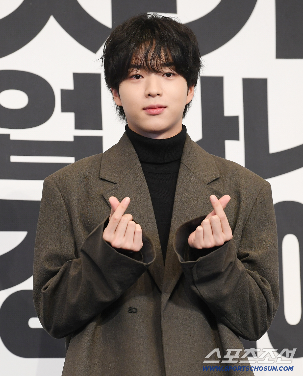 [잡담] 김부장이야기) 제작발표회 포토타임 류승룡,명세빈,차강윤 | 인스티즈