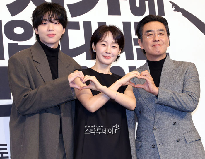 [잡담] 김부장이야기) 제작발표회 포토타임 류승룡,명세빈,차강윤 | 인스티즈