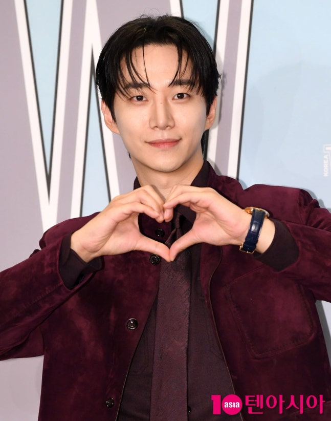 [마플] '유료 서비스 이용' 팬에 무관심한 이준호…"책임감 없다" 비판[TEN 스타필드] | 인스티즈