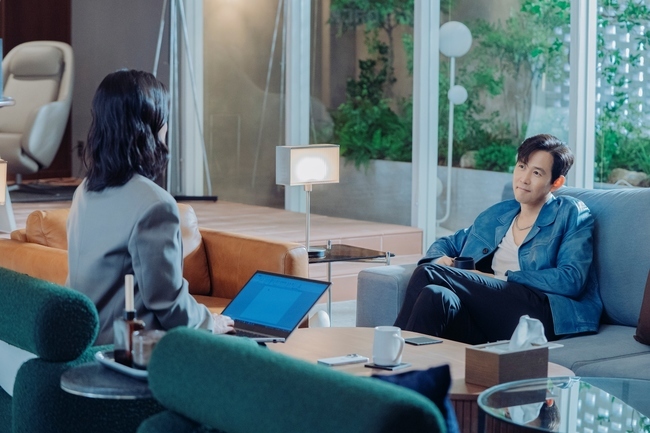 [정보/소식] 얄미운사랑) 국민배우 이정재, 단독 인터뷰 현장서 기자에 삿대질(얄미운 사랑) | 인스티즈