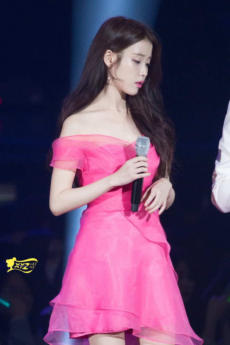 [잡담] 아이유 핑크색 드레스 너무 이뻤는데 | 인스티즈