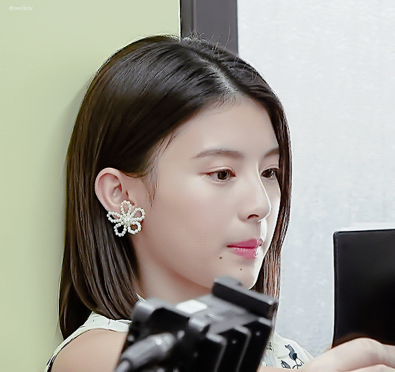 요즘 일본에서 완전 라이징으로 떠오르고 있는 여자 배우.jpg | 인스티즈