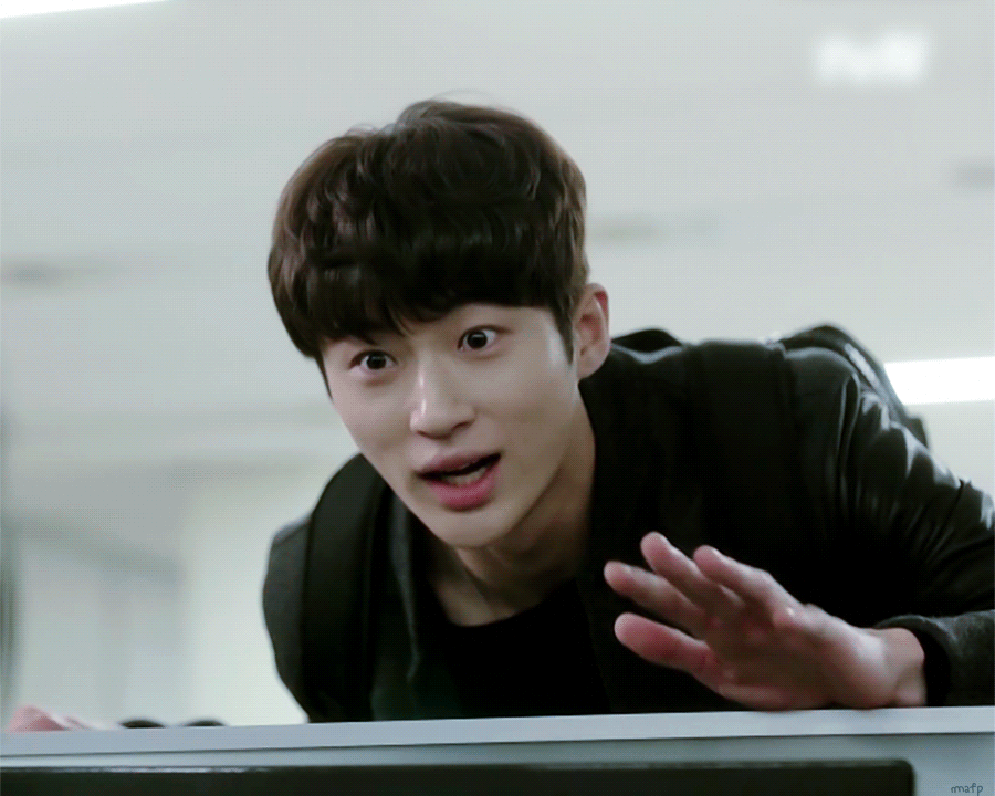 [잡담] 잠만 학교에 이런 선배 없는데....(주어 변우석) | 인스티즈