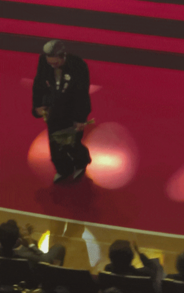 지드래곤이 행사 한번에 인사하는 횟수 | 인스티즈