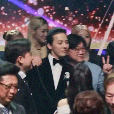 지드래곤이 행사 한번에 인사하는 횟수 | 인스티즈