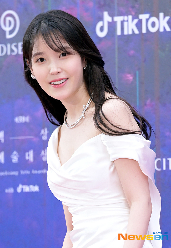 [마플] 백상 아이유 진짜 뭘까 | 인스티즈