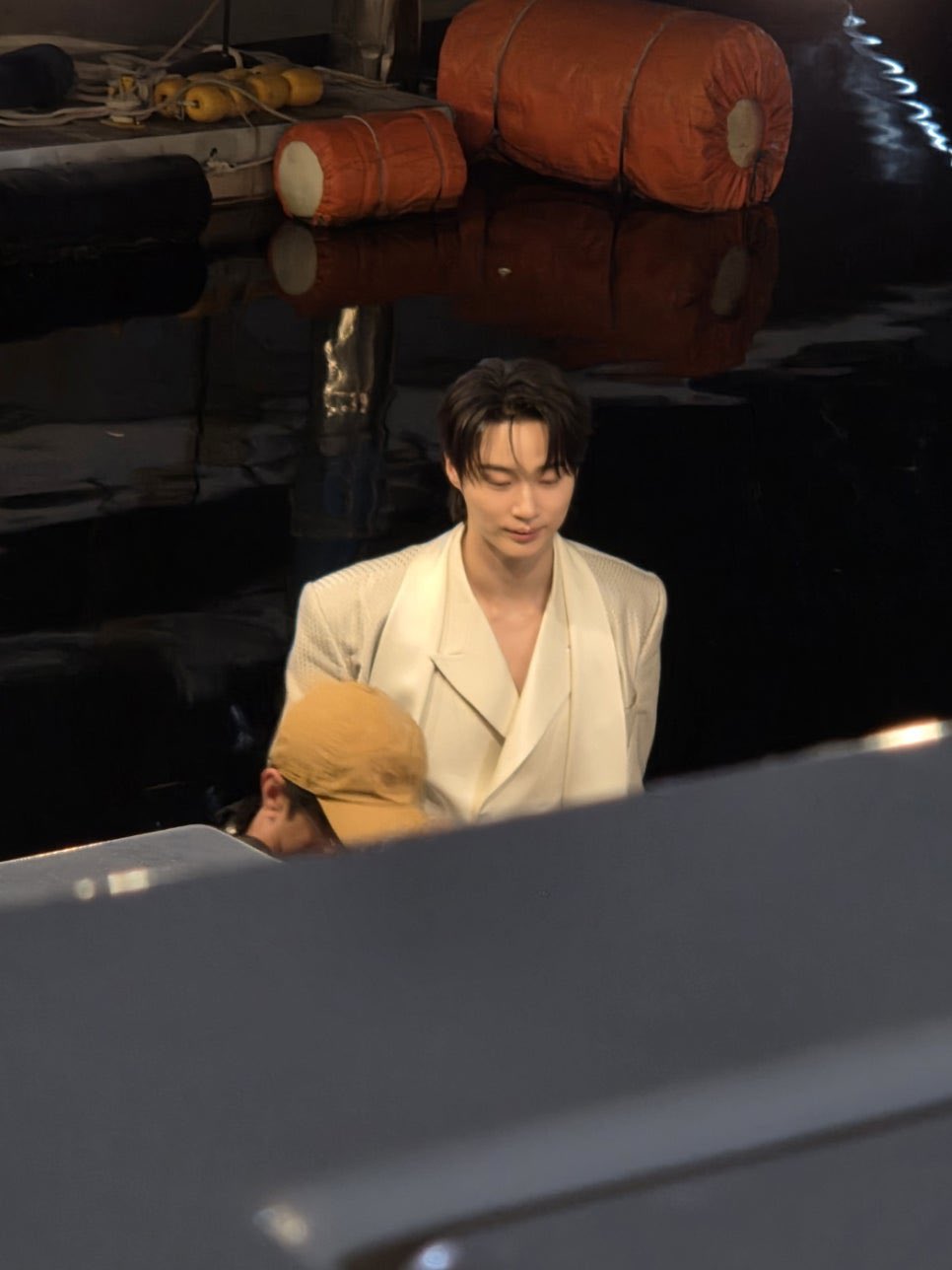 [잡담] 변우석) 지금까지 뜬 떡밥 의상이 다 달라 | 인스티즈