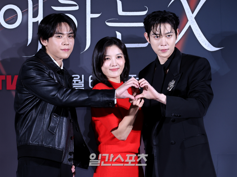 [정보/소식] '친애하는X'로 촉발된 김유정·김도훈 열애설…"사진 더 제공하겠다" | 인스티즈