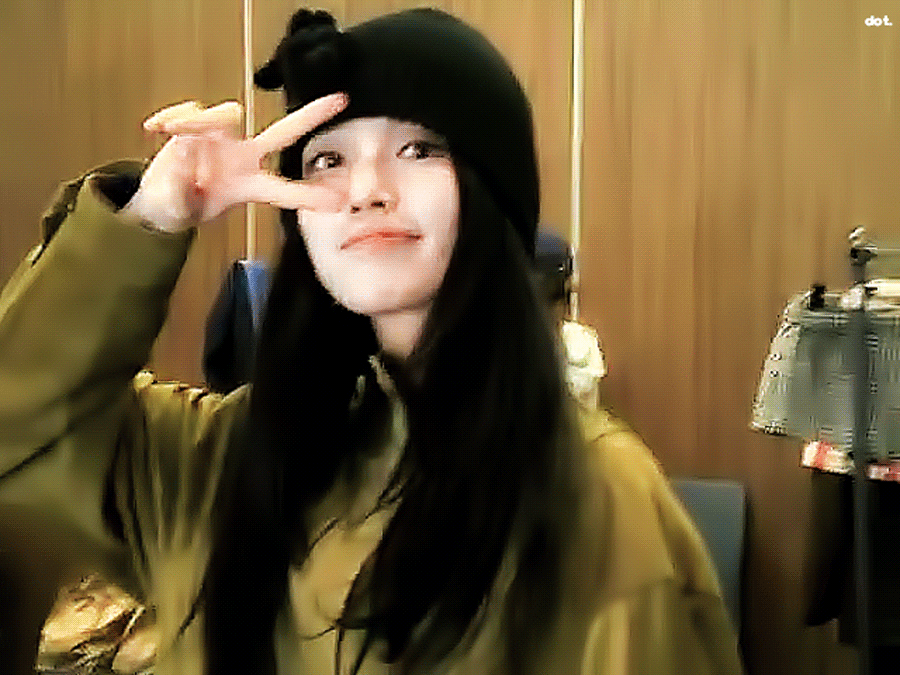 [잡담] 251029 수지 인스타 gif | 인스티즈