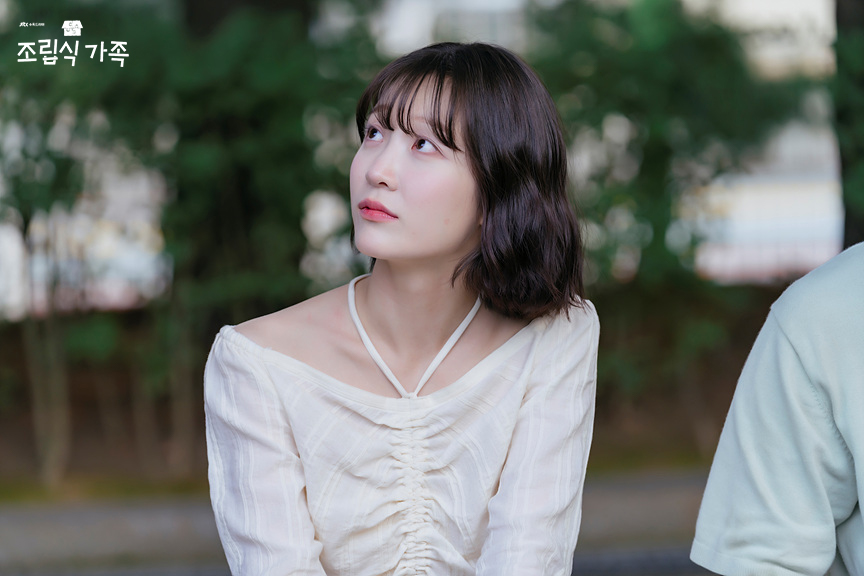 [잡담] 배우 송건희가 조립식가족 서지혜 상대역 특출로 나왔었는데 허수아비라는 드라마로 둘이 재회하는구나 | 인스티즈