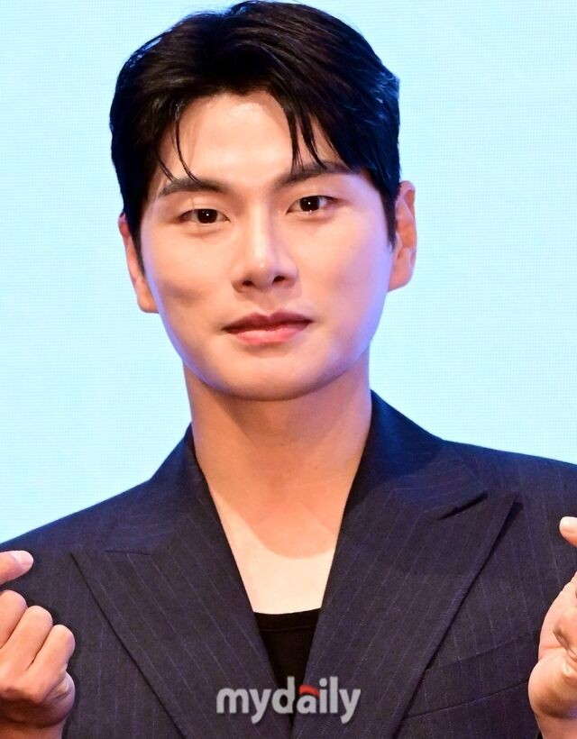 [정보/소식] [단독] 이이경, 3년 함께한 '놀면 뭐하니?' 하차 | 인스티즈