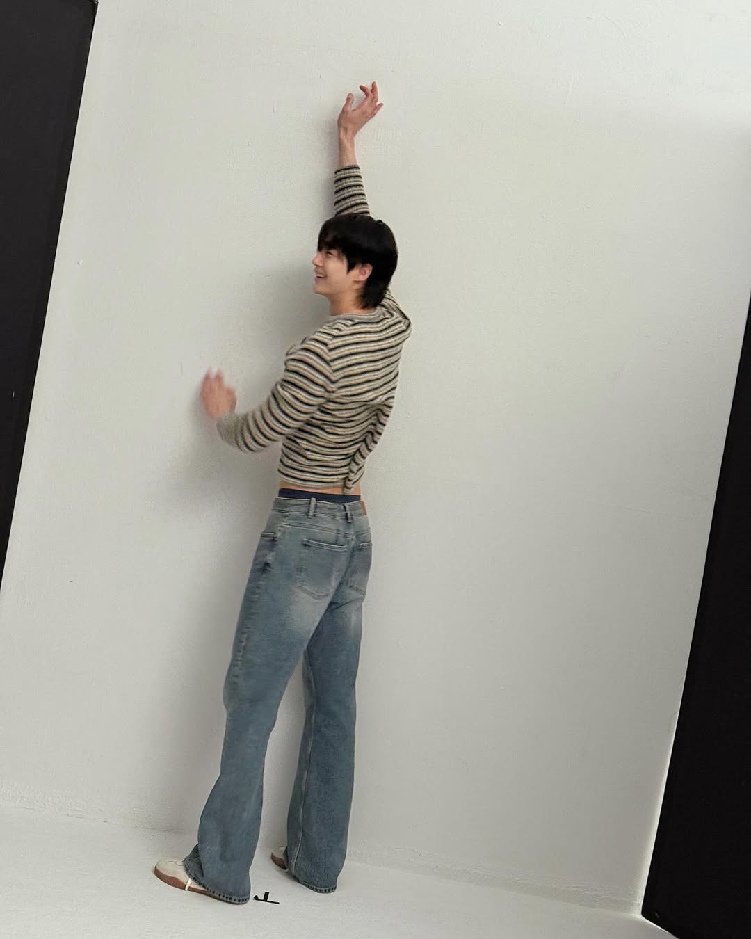 [잡담] 변우석) 이 핏이 어떻게 나왔나 했더니만 | 인스티즈