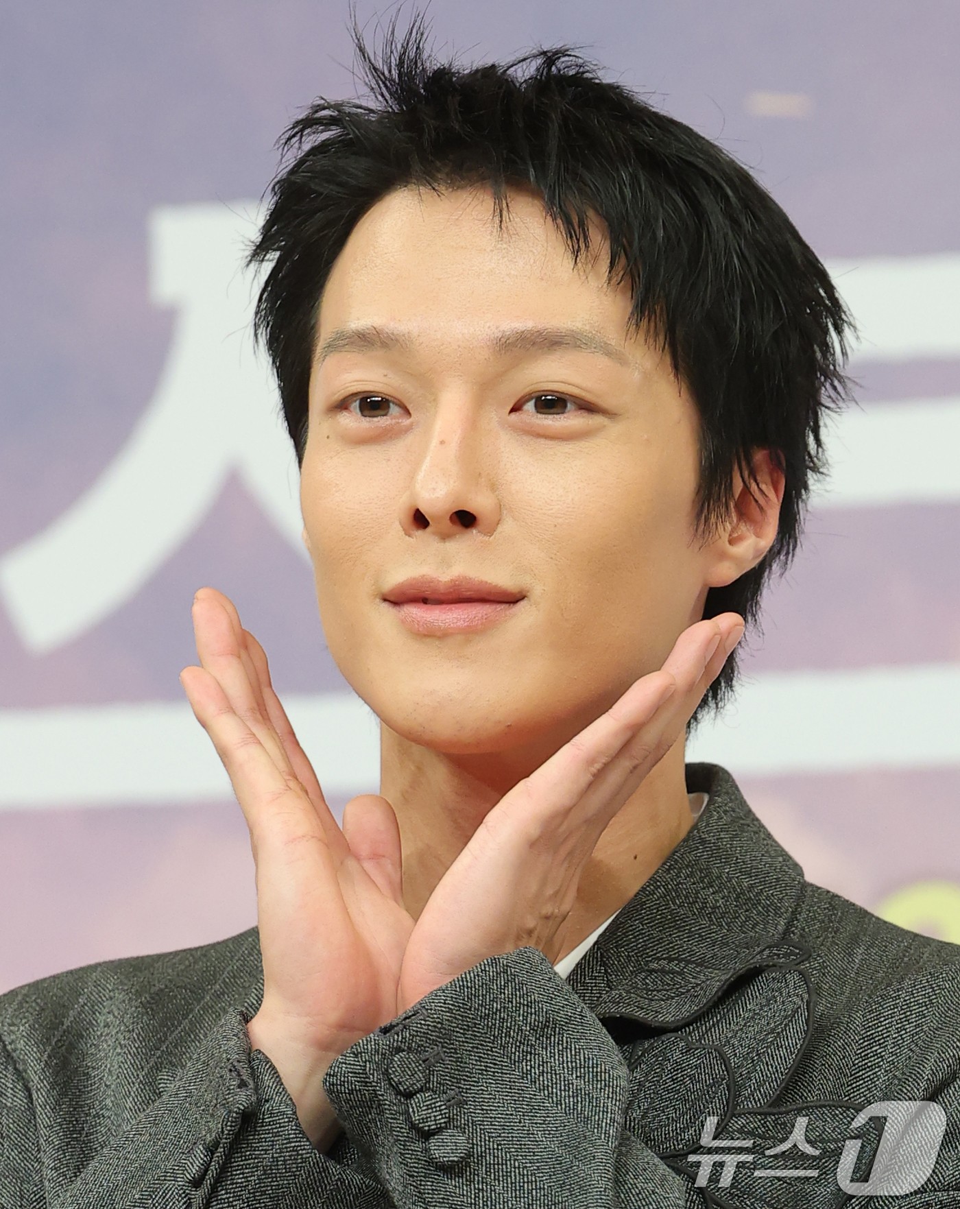 [마플] 장기용 머리만 문제가 아니라 화장은 왜 저럼 | 인스티즈