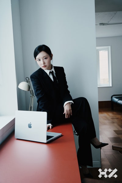 [잡담] 김지원 생일 카페 비하인드 사진들 | 인스티즈